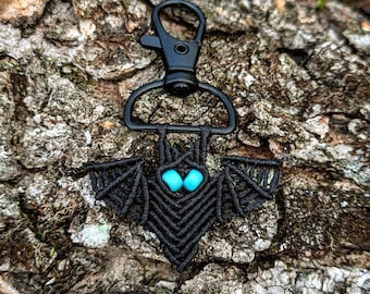 Handmade Micromacrame Bat Keychain: Customizable Eye Color