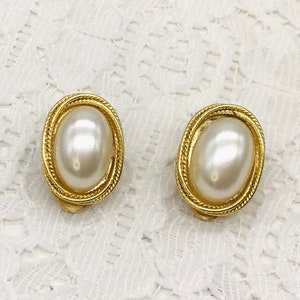Vintage Clip On Earrings Gold Toned Oval Faux Pearl Used