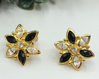 Vintage earrings black and clear gems to form a flower shape