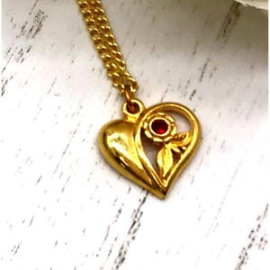 Vintage Gold Tone Heart Pendant Necklace With Red Gemstone On 16-Inch Chain