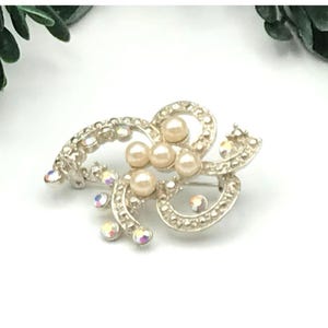 Vintage Rhinestone & Faux Pearl Brooch Pin
