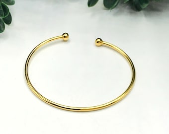 Vintage Childs bracelet gold tone bangle style 1.75" ins dia