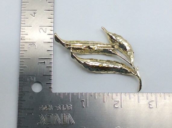 Vintage Pin Brooch Gold Toned Three Leaves Greeni… - image 4