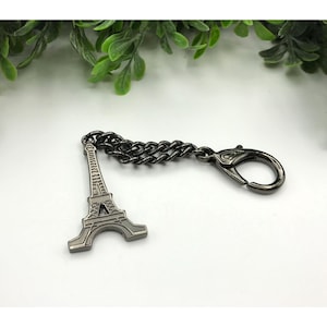 Vintage Key Chain Eiffel Tower pewter tone Bisou Bisou
