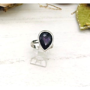 Vintage Ring Silver Toned Teardrop Purple Rhinestone Size 7