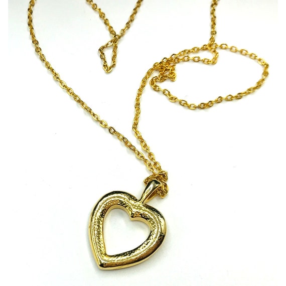 Vintage Necklace gold tone heart shape pendant cl… - image 4