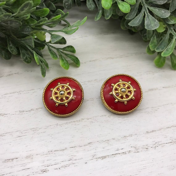 Vintage Clip On Earrings Gold Toned Round With Sh… - image 1