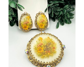 Vintage Gold-Tone Floral Clip-On Earrings and Brooch Set With Rhinestones