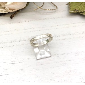 Ring 925 Sterling Silver Textured Thin Band  Size 8