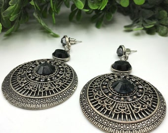 Vintage Earrings Filigree style with black and clear gems circle shape