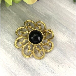 Vintage Brooch Gold Toned Round Floral Design With Black Center