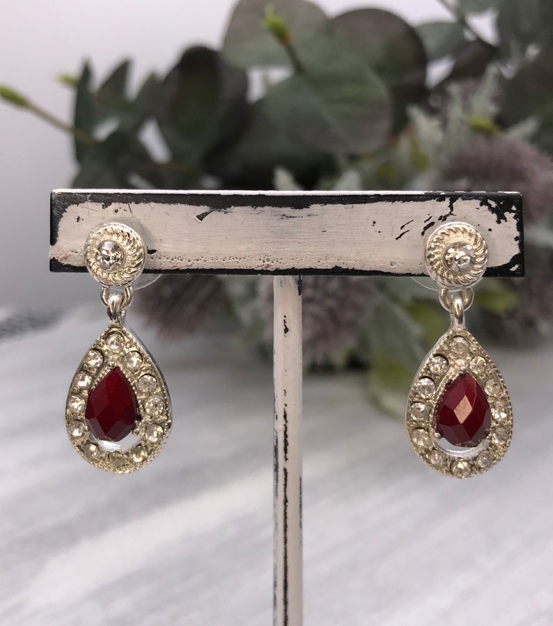 Vintage Post Dangle Earrings Silver Toned Teardrop With Red Rhinestone Used