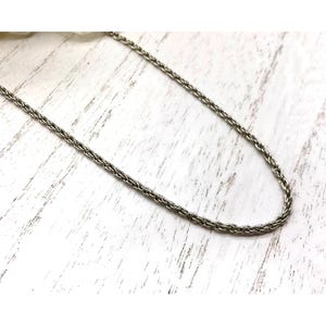 Vintage Silver-Tone Rope Chain Necklace With Lobster Clasp