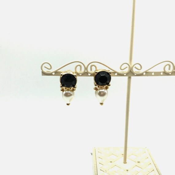 Vintage Marvella clip on earrings, gold tone, bla… - image 4