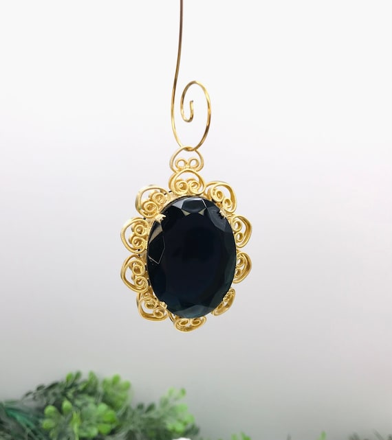 Vintage Pendant Gold Toned Oval With Deep Blue Fac