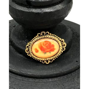 Vintage CAINCO Gold-Tone Oval Rose Brooch Pin With "Gods Love Is With You Always" Engraving
