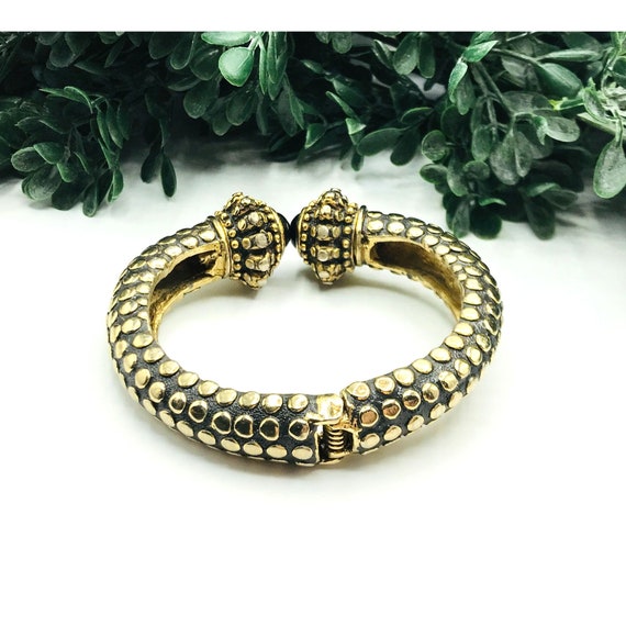 Vintage bracelet, gold textured tone, black beads… - image 4