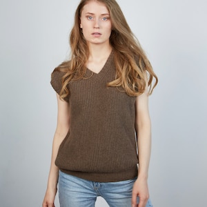 Women Cashmere sweater vest, XS-XL, Vintage style sweater vest, Knit sweater vest for winter, Womens oversized wool vest, Warm sweater