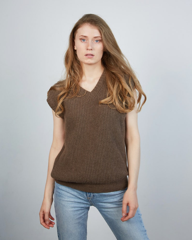 Women Cashmere sweater vest, XS-XL, Vintage style sweater vest, Knit sweater vest for winter, Womens oversized wool vest, Warm sweater image 1
