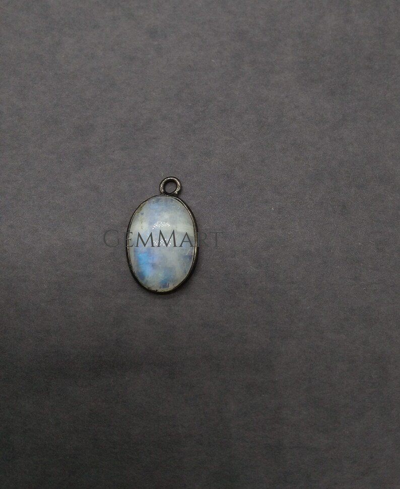 Size 18mm x 11mm GMPC127 5-Pcs Natural White Moonstone Bezel Connectors Silver Coated Single Bail Oval Shape Moonstone Pendant Charm