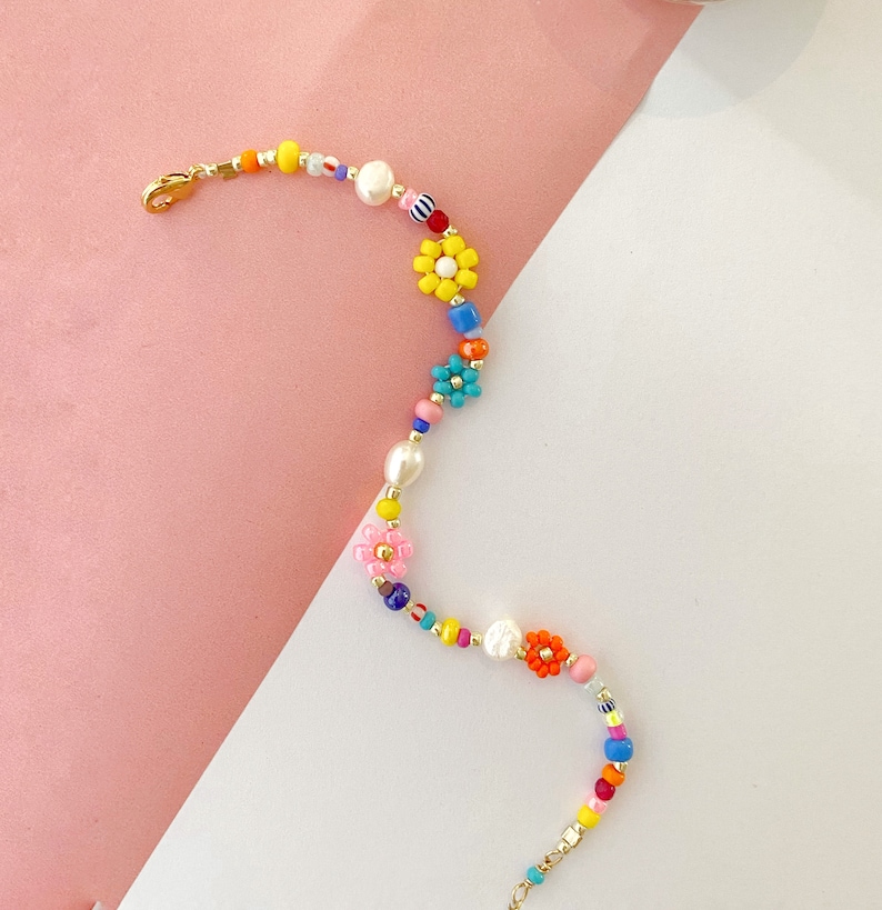 Daisy bracelet colorful beaded flower pearls/colorful flower bracelet/sunflower bracelet/gold filled flower bracelet/flower and pearl image 2