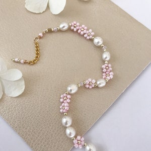 Light pink beaded flower and pearl bracelet/delicate bead and pearl bracelet/daisy bracelet/womens jewelry/jewelry gift mom sister friends image 4