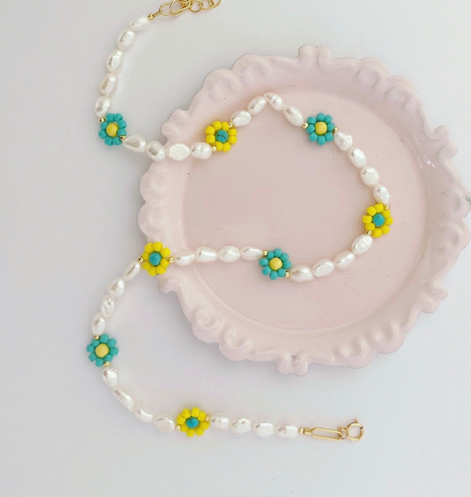 Beaded daisy flower necklace/flower pearl necklace/flower bead Etsy