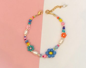 Anya Nord flower and pearl bracelet/Beaded flower bracelet/flower bead pearl bracelet/summer bracelet/beach accessories/pastel bead bracelet