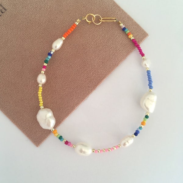 Dainty colorful pearls and beads anklet