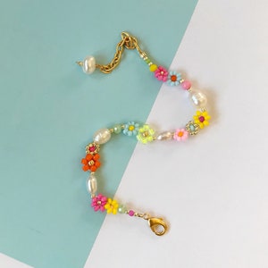 Daisy bracelet colorful beaded flower pearls/colorful flower bracelet/sunflower bracelet/gold filled flower bracelet/flower and pearl