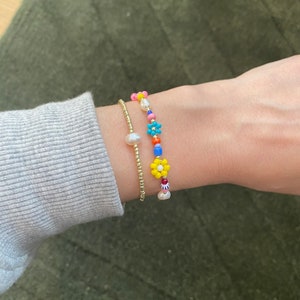 Daisy bracelet colorful beaded flower pearls/colorful flower bracelet/sunflower bracelet/gold filled flower bracelet/flower and pearl image 3