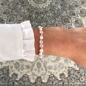 Light pink beaded flower and pearl bracelet/delicate bead and pearl bracelet/daisy bracelet/womens jewelry/jewelry gift mom sister friends image 5