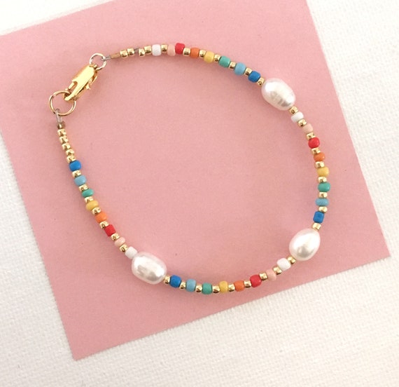 Heishi Happy Bracelet in Mother of Pearl – Blue Beetle