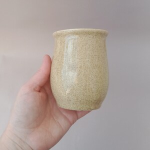 ヴィンテージ花瓶 小さなセラミック 4インチ 古いスタイリッシュな陶器 茶色の花瓶 レトロスタイルの家の装飾 レトロなデスクアクセサリー 美しい珍しい花瓶