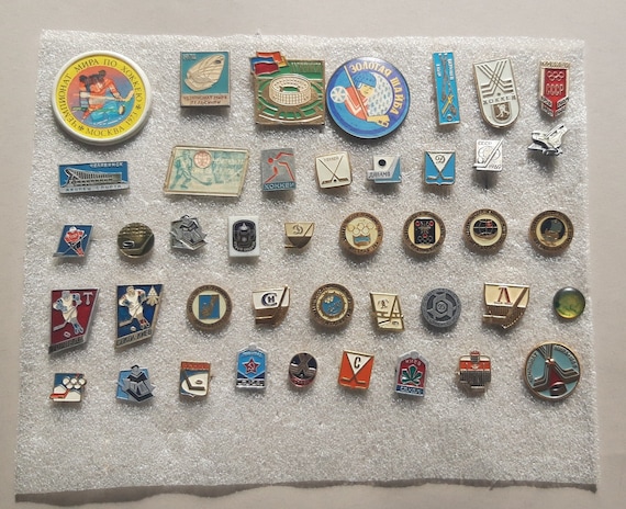 City Badge Set of Brooches