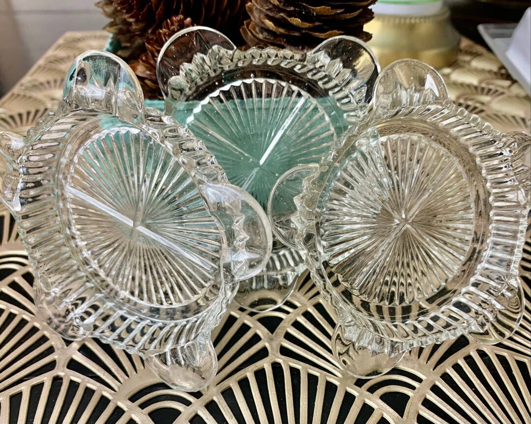 Vintage Anchor Hocking Pressed Glass Ashtray/coaster Set of 3 Queen