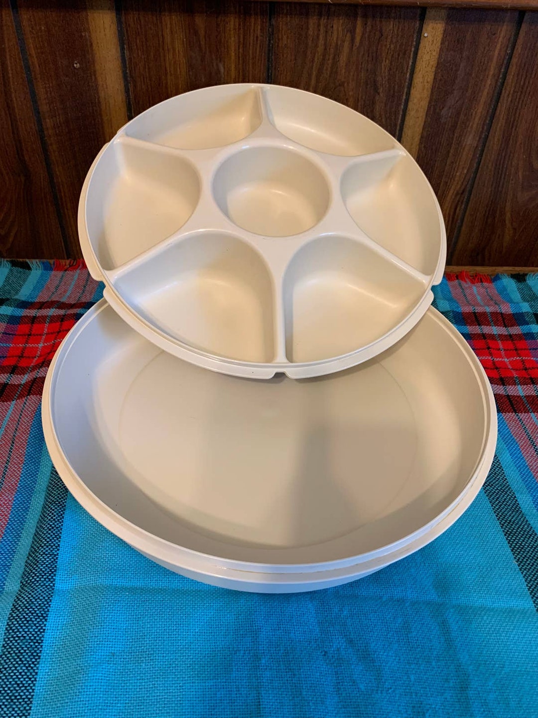 Tupperware Divided Vegetable Chip and Dip Tray With Lid Etsy