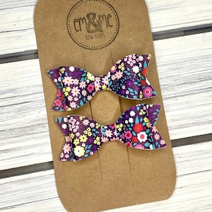 Multicolored Flower pigtail hair bows| rainbow flowers