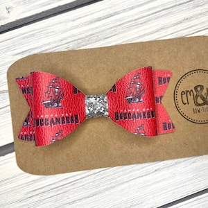 4” Buccaneers Hair Bow