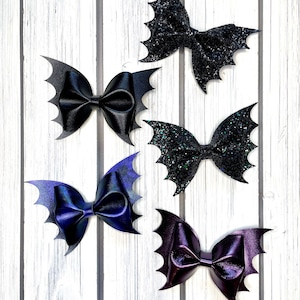 Bat Hair Bows, Halloween Hair bow, glitter bat bow