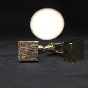 Sarah Coventry Vintage Cuff Links - Daytona 500 - 1970  - Gold Cuff Links - Men&#39;s Collection