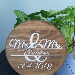 Mr and Mrs sign customize with last name, 10 inch round solid wood, wedding sign, wedding gift sign, reception sign