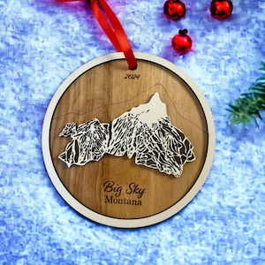 Adorno navideño Big Sky: mapa de pistas de esquí, adorno de montaña, mapa de pistas grabado, adorno en capas 3D, adorno minimalista