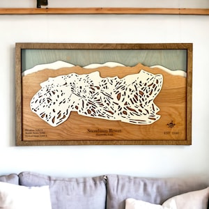 Estación de esquí Snowbasin, Huntsville, Utah: mapa de pistas de esquí, decoración de la casa de esquí, montañas en capas en 3D, decoración de snowboard
