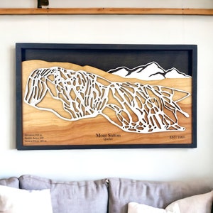 Station de ski du Mont Sutton, Québec, Canada : carte des pistes de ski, décoration de maison de ski, montagnes en couches 3D, décoration de snowboard