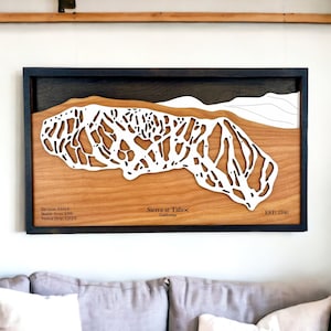 Sierra à la station de ski de Tahoe, Californie : carte des pistes de ski, décoration de maison de ski, montagnes en couches 3D, décoration de snowboard