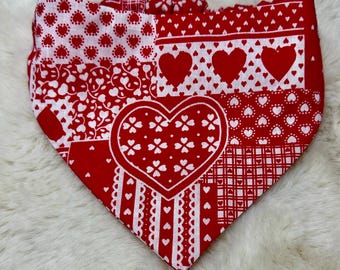 Vintage Patchwork Hearts Dog Bandana: Valentine's Day Pet Fashion