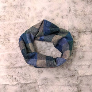 Handmade Plaid Wool Pet Scarf: Upcycled Twisty Design