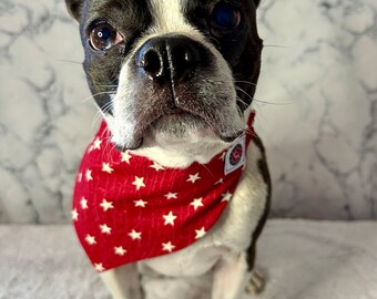 Red Stars Dog Bandana: Crackled Fabric, Elastic Design, USA Handmade