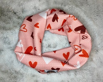 Hearts Pet Scarf: Handmade Twisty Cat or Dog Accessory